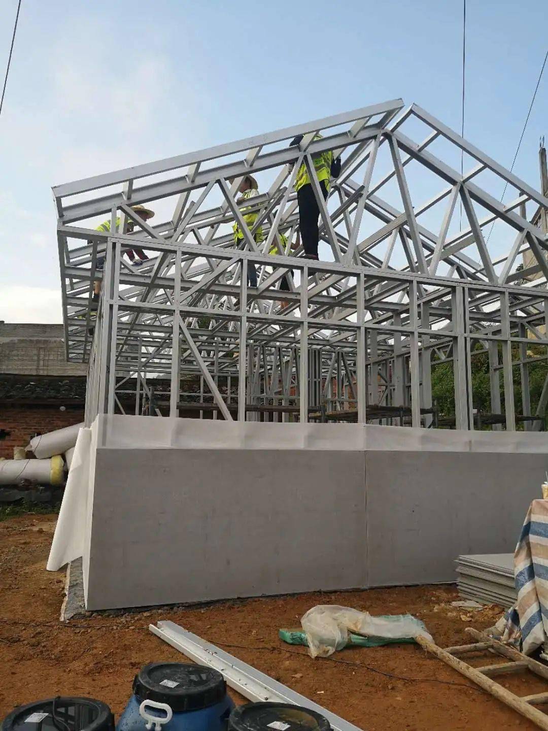 危改戶喜迎"別墅",廣西地區(qū)裝配式輕鋼農房成改造亮點_建筑